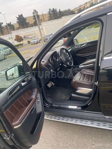Mercedes  2014, 113,644 km - 6.3 l - Bakı
