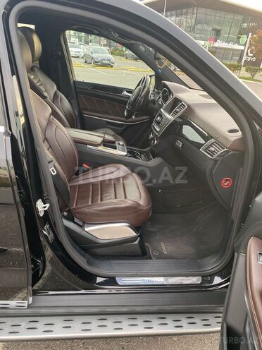 Mercedes  2014, 113,644 km - 6.3 l - Bakı