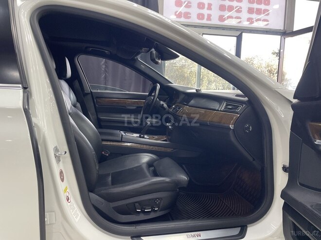 BMW 750-4