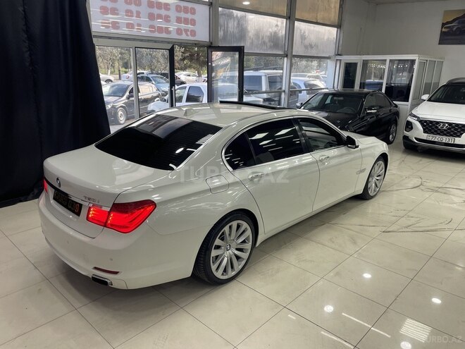 BMW 750-12