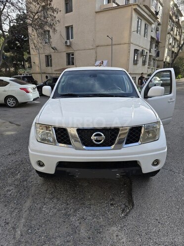 Nissan Navara 2013, 317,000 km - 2.5 l - Bakı