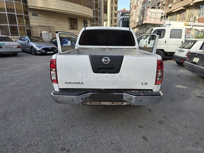 Nissan Navara 2013, 317,000 km - 2.5 l - Bakı