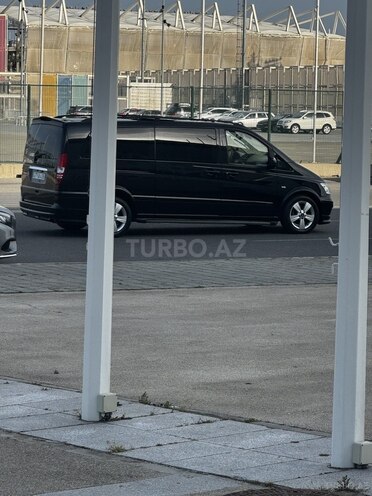 Mercedes Viano-4