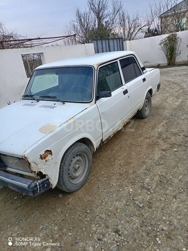 LADA (VAZ) 2107 2004, 95,000 km - 1.6 l - Salyan
