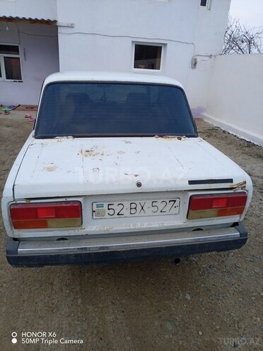 LADA (VAZ) 2107 2004, 95,000 km - 1.6 l - Salyan