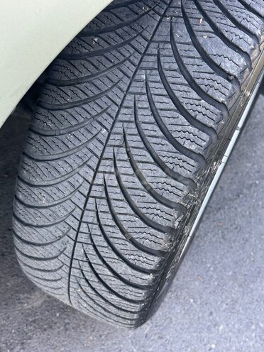 Toyota Corolla 2006, 188,000 km - 1.4 l - Qax