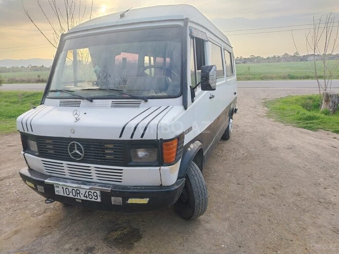 Mercedes 208 D 1991, 250,000 km - 2.5 л - Masallı