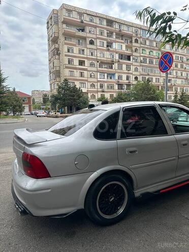 Opel Vectra 2000, 480,000 km - 1.8 l - Bakı