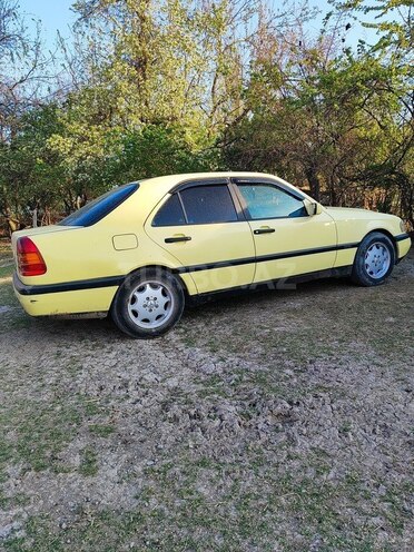 Mercedes C 180 1995, 380,000 km - 1.8 l - Bakı