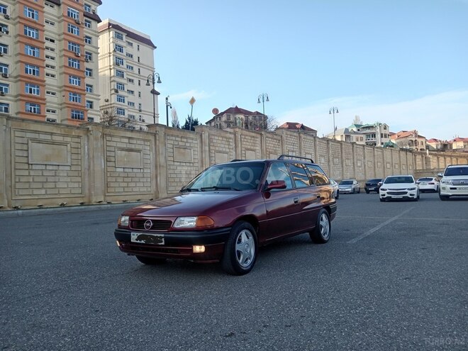 Opel Astra 1995, 200,009 km - 1.6 l - Bakı
