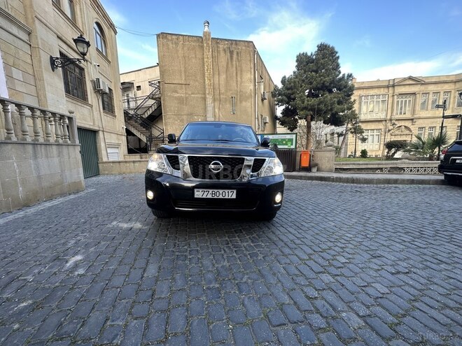 Nissan Patrol 2010, 134,000 km - 5.6 l - Bakı