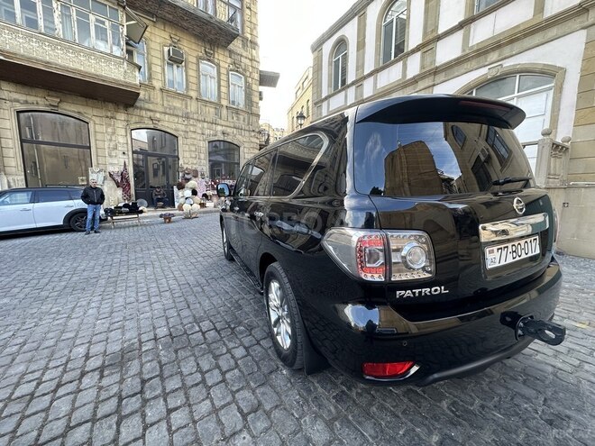 Nissan Patrol 2010, 134,000 km - 5.6 l - Bakı