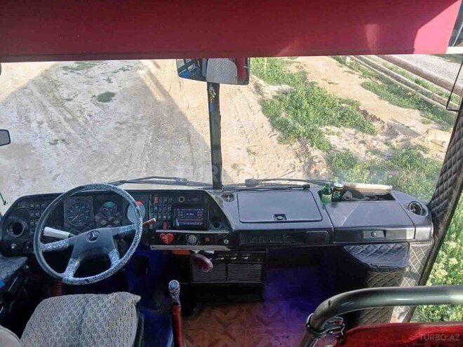 Mercedes  1990, 400,000 km - 12.0 l - Bakı