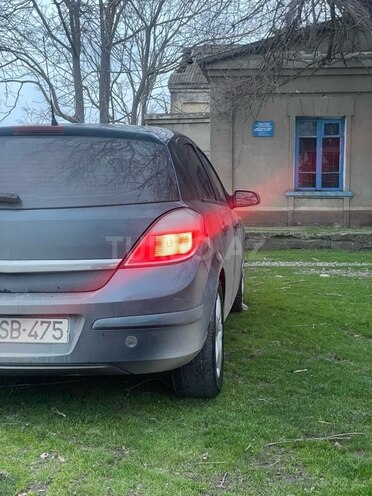 Opel Astra 2006, 390,000 km - 1.3 l - Quba