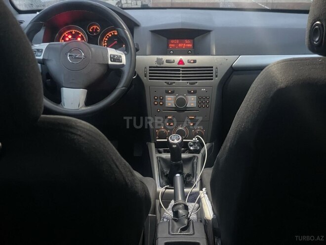 Opel Astra 2006, 390,000 km - 1.3 l - Quba