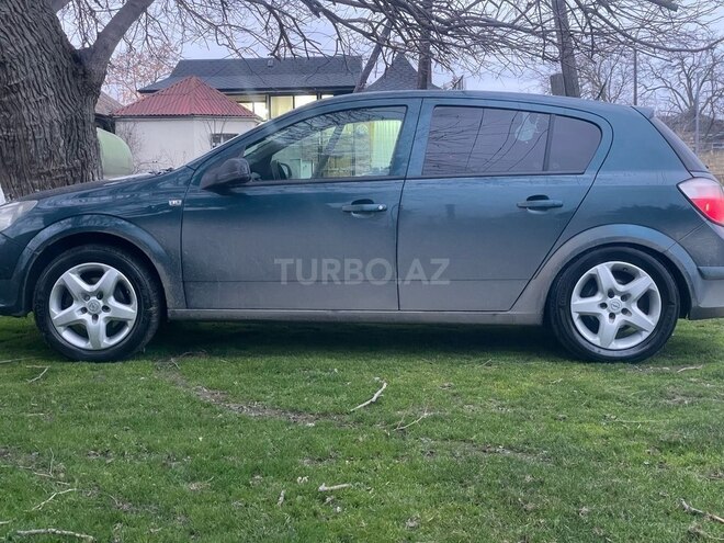 Opel Astra 2006, 390,000 km - 1.3 l - Quba