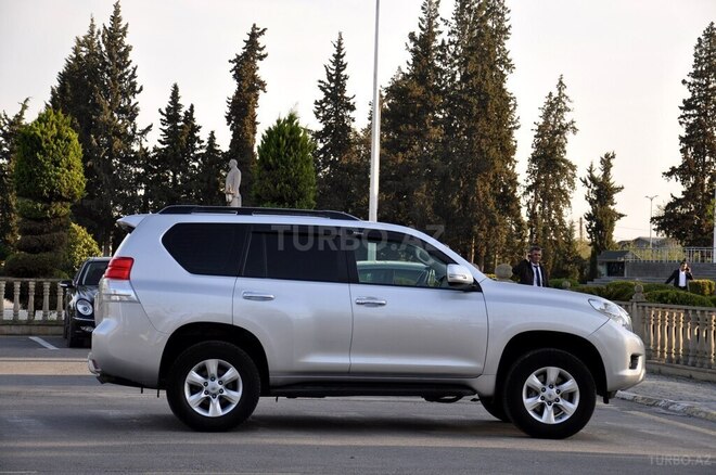 Toyota Land Cruiser Prado 2010, 170,000 km - 2.7 л - Bakı