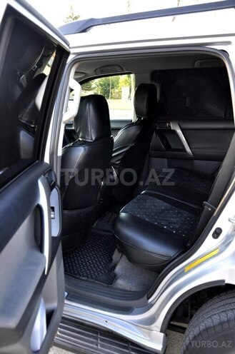 Toyota Land Cruiser Prado 2010, 170,000 km - 2.7 л - Bakı