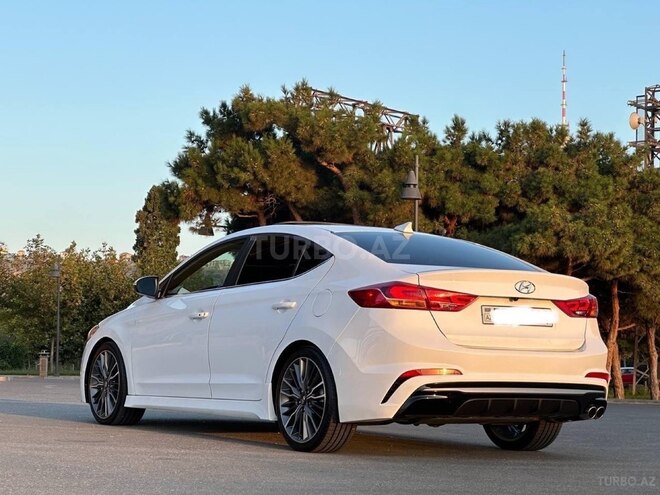 Hyundai Elantra 2018, 160,000 km - 1.6 л - Bakı