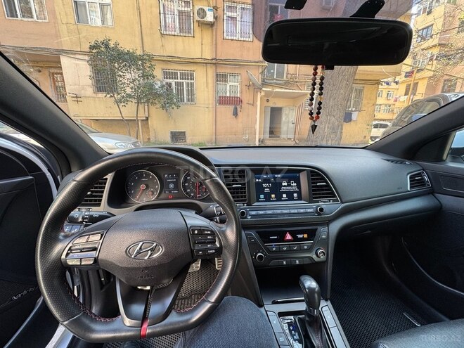 Hyundai Elantra 2018, 160,000 km - 1.6 л - Bakı