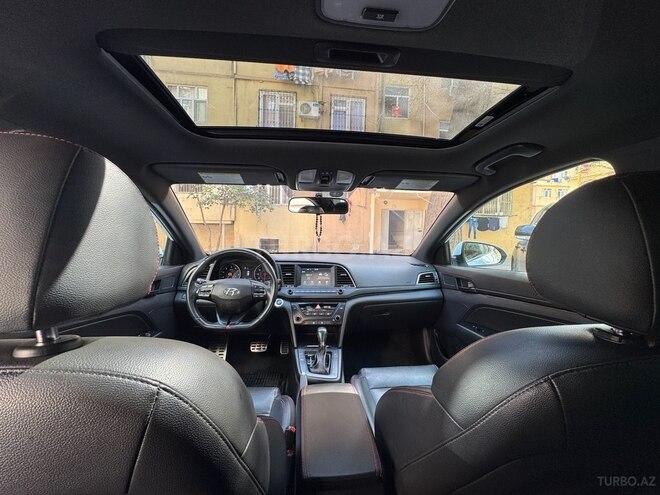 Hyundai Elantra 2018, 160,000 km - 1.6 л - Bakı