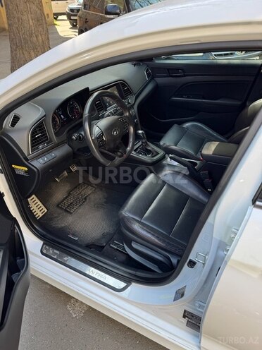 Hyundai Elantra 2018, 160,000 km - 1.6 л - Bakı
