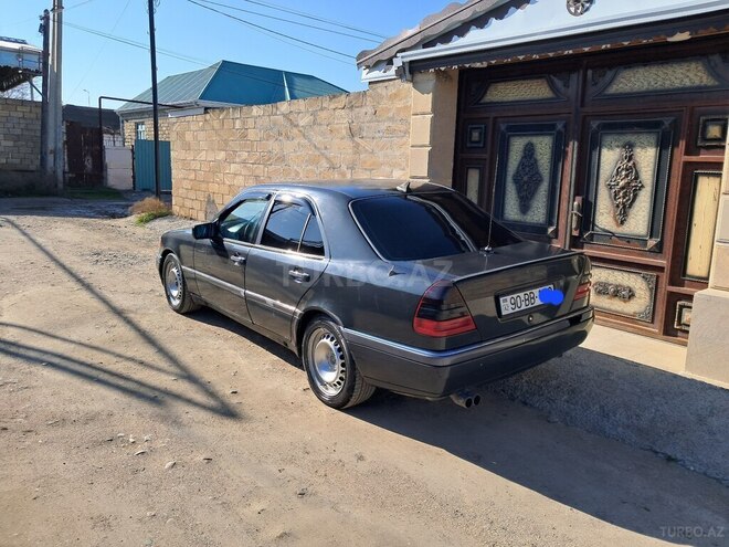Mercedes C 220 1995, 300,000 km - 2.2 л - Şirvan