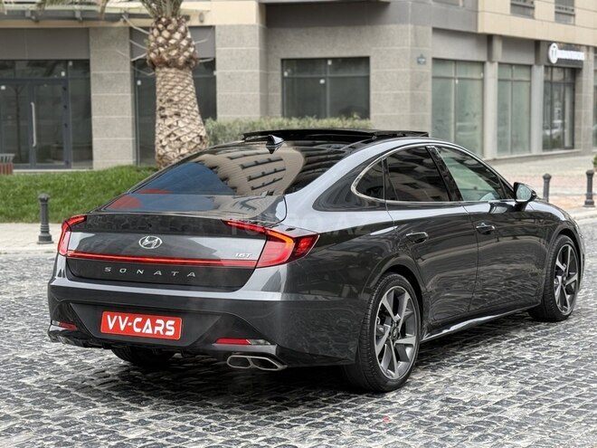 Hyundai Sonata-6