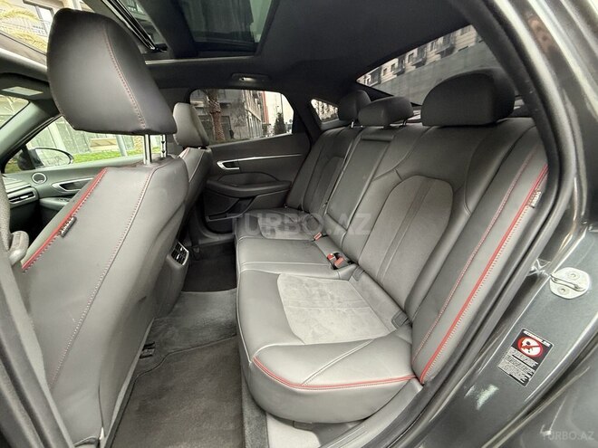 Hyundai Sonata-14