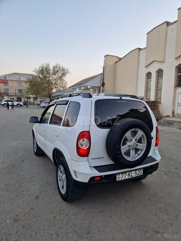 Chevrolet Niva 2016, 280,000 km - 1.7 l - Sabirabad