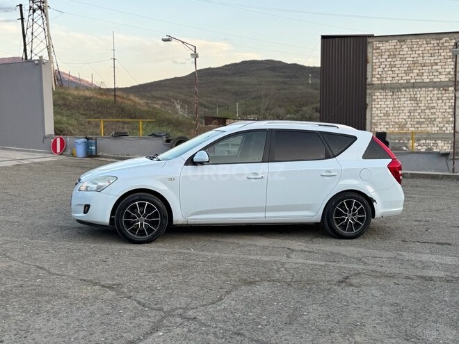 Kia Ceed 2008, 290,000 km - 1.4 л - 