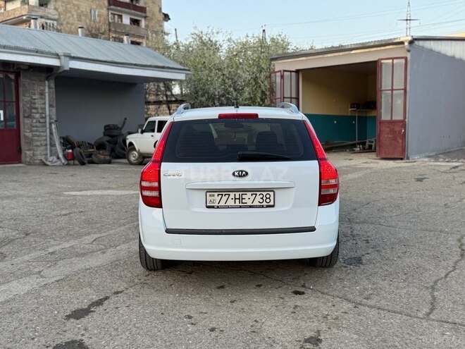 Kia Ceed 2008, 290,000 km - 1.4 л - 