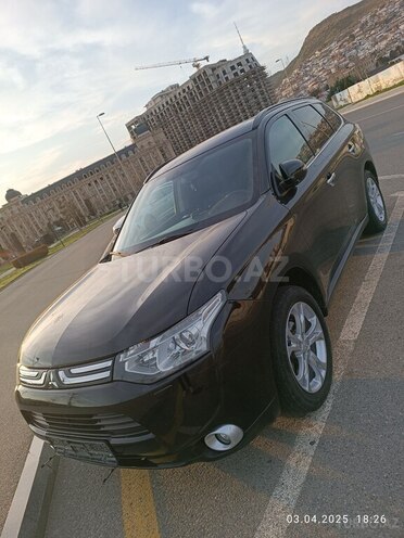 Mitsubishi Outlander 2013, 190,000 km - 2.4 l - Bakı