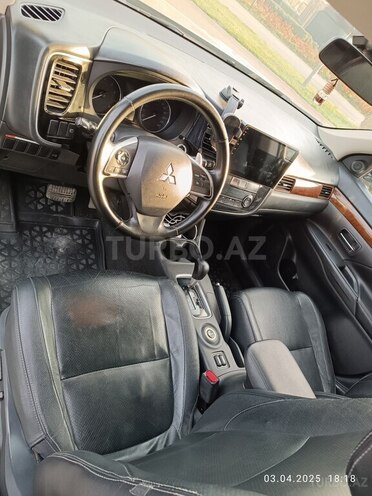 Mitsubishi Outlander 2013, 190,000 km - 2.4 l - Bakı