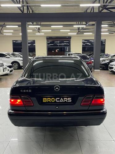 Mercedes E 240 1998, 277,441 km - 2.4 l - Bakı