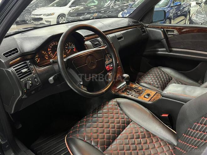 Mercedes E 240 1998, 277,441 km - 2.4 l - Bakı