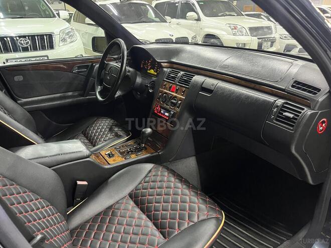 Mercedes E 240 1998, 277,441 km - 2.4 l - Bakı