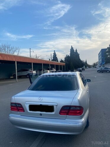 Mercedes E 320 2000, 470,000 km - 3.2 l - Bakı