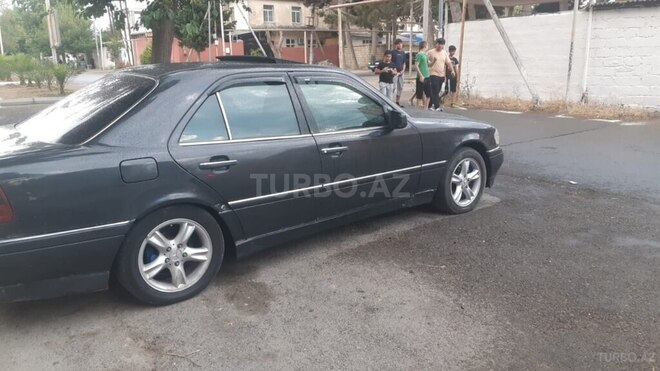 Mercedes C 280 1995, 450,167 km - 2.8 л - Quba
