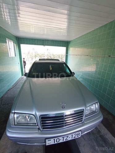 Mercedes C 200 1998, 301,248 km - 2.0 l - Ucar