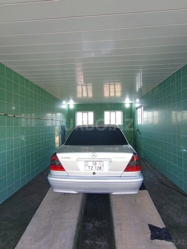 Mercedes C 200 1998, 301,248 km - 2.0 l - Ucar