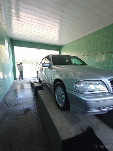 Mercedes C 200 1998, 301,248 km - 2.0 l - Ucar