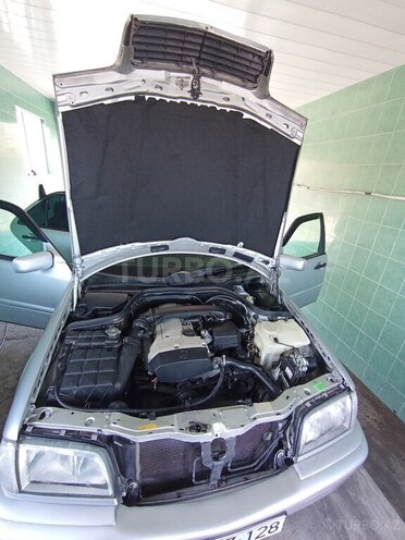 Mercedes C 200 1998, 301,248 km - 2.0 l - Ucar