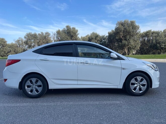 Hyundai Accent 2015, 126,500 km - 1.6 l - Bakı