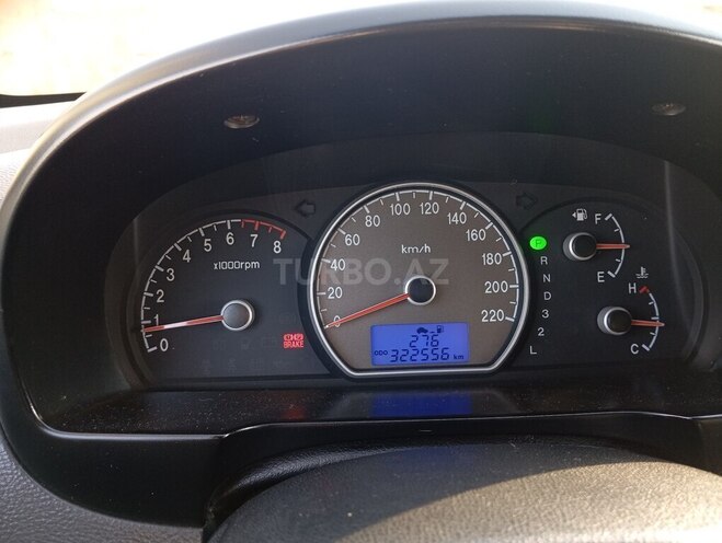 Hyundai Elantra 2008, 320,000 km - 1.6 l - Naxçıvan