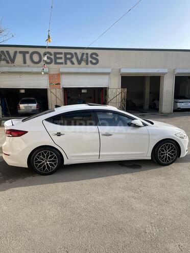 Hyundai Avante 2016, 218,000 km - 1.6 л - Bakı