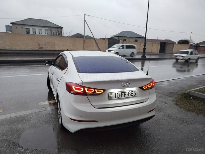 Hyundai Avante 2016, 218,000 km - 1.6 л - Bakı