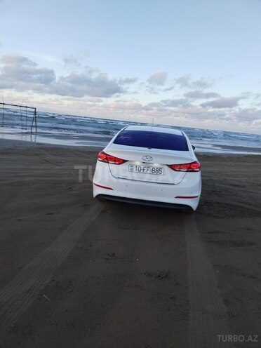 Hyundai Avante 2016, 218,000 km - 1.6 л - Bakı