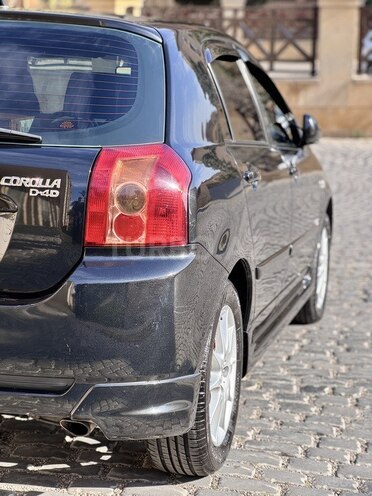 Toyota Corolla 2006, 304,000 km - 1.4 l - Bakı