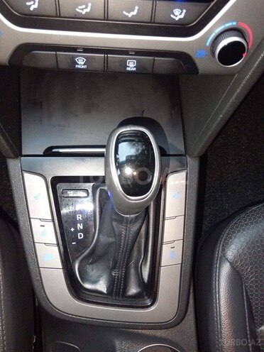 Hyundai Avante 2015, 222,000 km - 1.6 л - Bakı